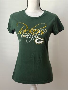 NFL Green Packers Women’s Script Logo Tee, Size Medium